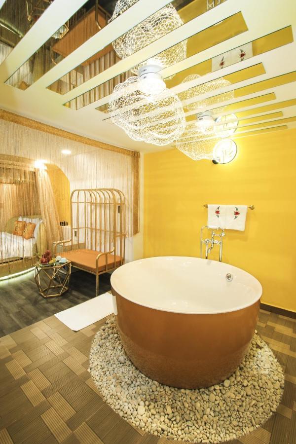 Eros Hotel - Love Hotel Ho Chi Minh City Exterior photo
